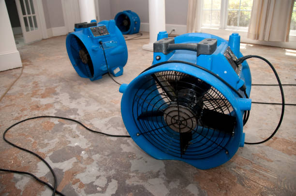Best Emergency water damage restoration  in Gold River, CA